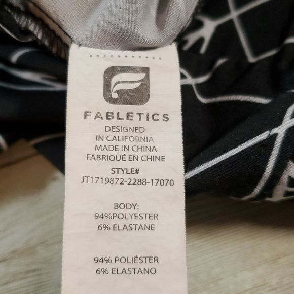 Fabletics Full Zip Hooded Jiae Jacket Women’s XXL Black With White‎ Line Design - Picture 12 of 15